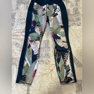 Athleta Floral Print Leggings size S